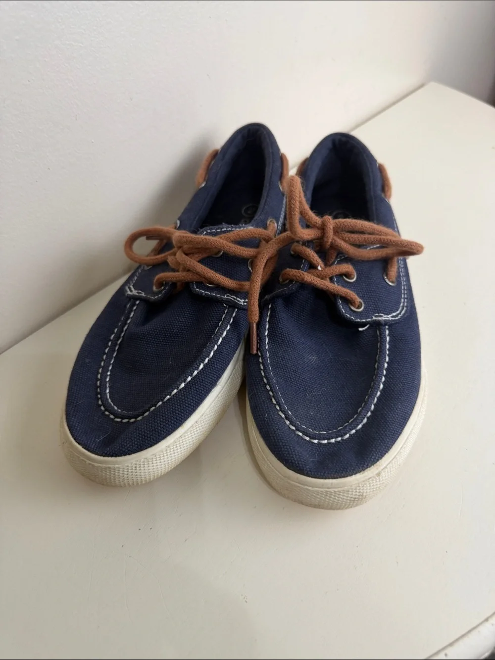 (2293) Cat & Jack Navy Canvas Boat Shoes with Brown Laces, Size: 2Y